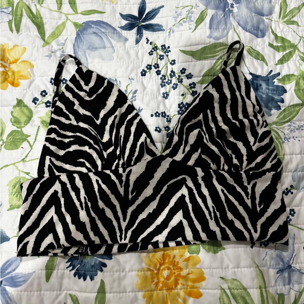 SHEIN Black and White Zebra Print Crop Top